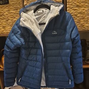 L.L. Bean Womens Blue Puffer Coat